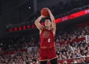 爱游戏官方-上海队轻取鹈鹕，赵继伟状态火热