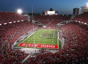 爱游戏-宿敌之战，杜兰特独舞，湖人血拼勇士的史诗之夜