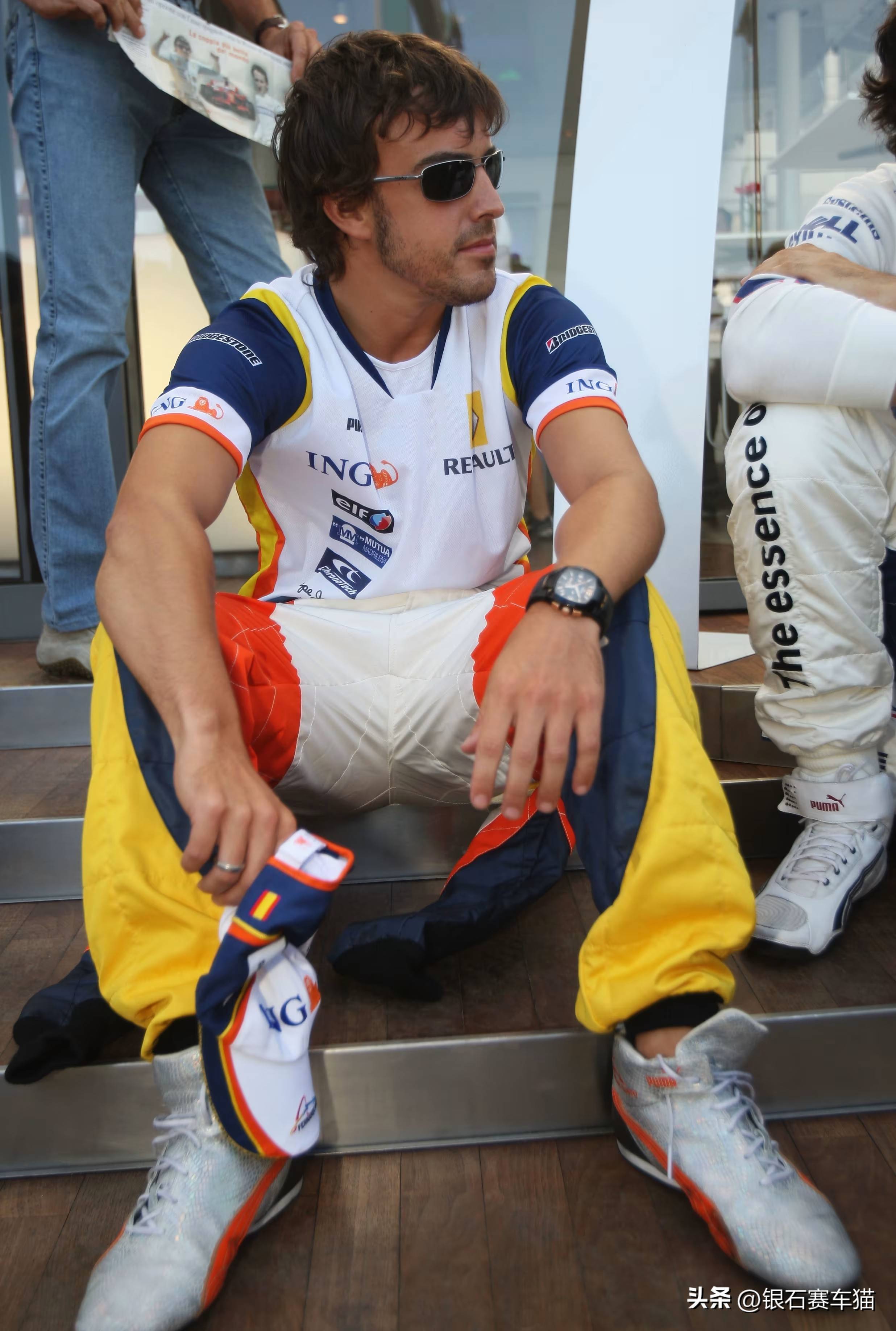 雷诺车队横扫威廉姆斯，阿隆索高光表现