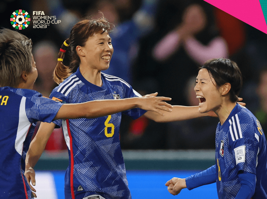 日本队轻取韩国队，黄鸭组合点燃赛场