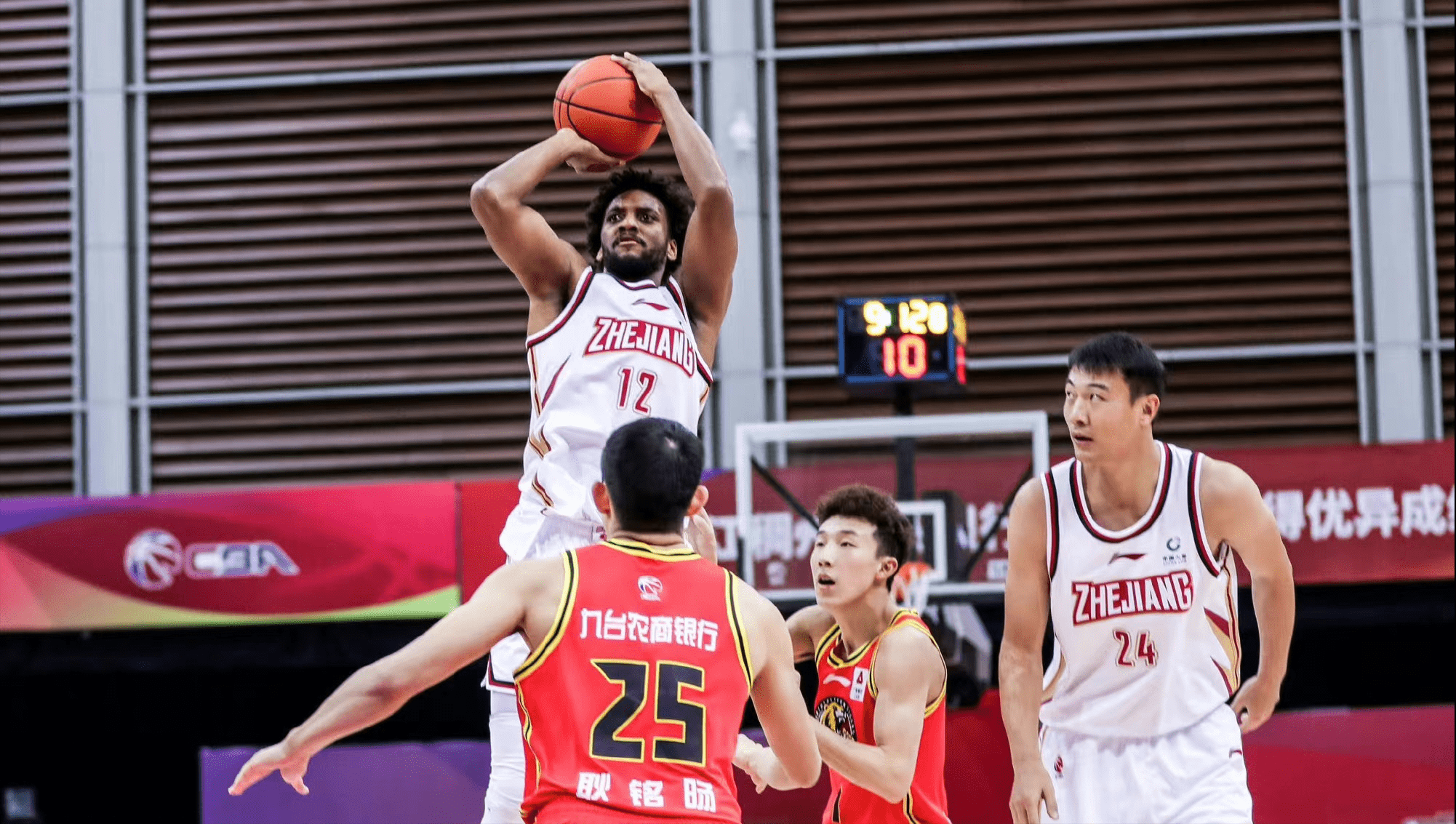 湖南队迎来连胜，稳居积分榜前列