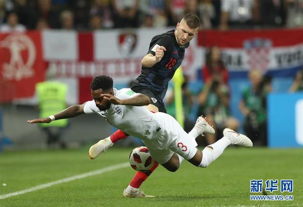 英格兰横扫克罗地亚，楚阿梅尼高光表现