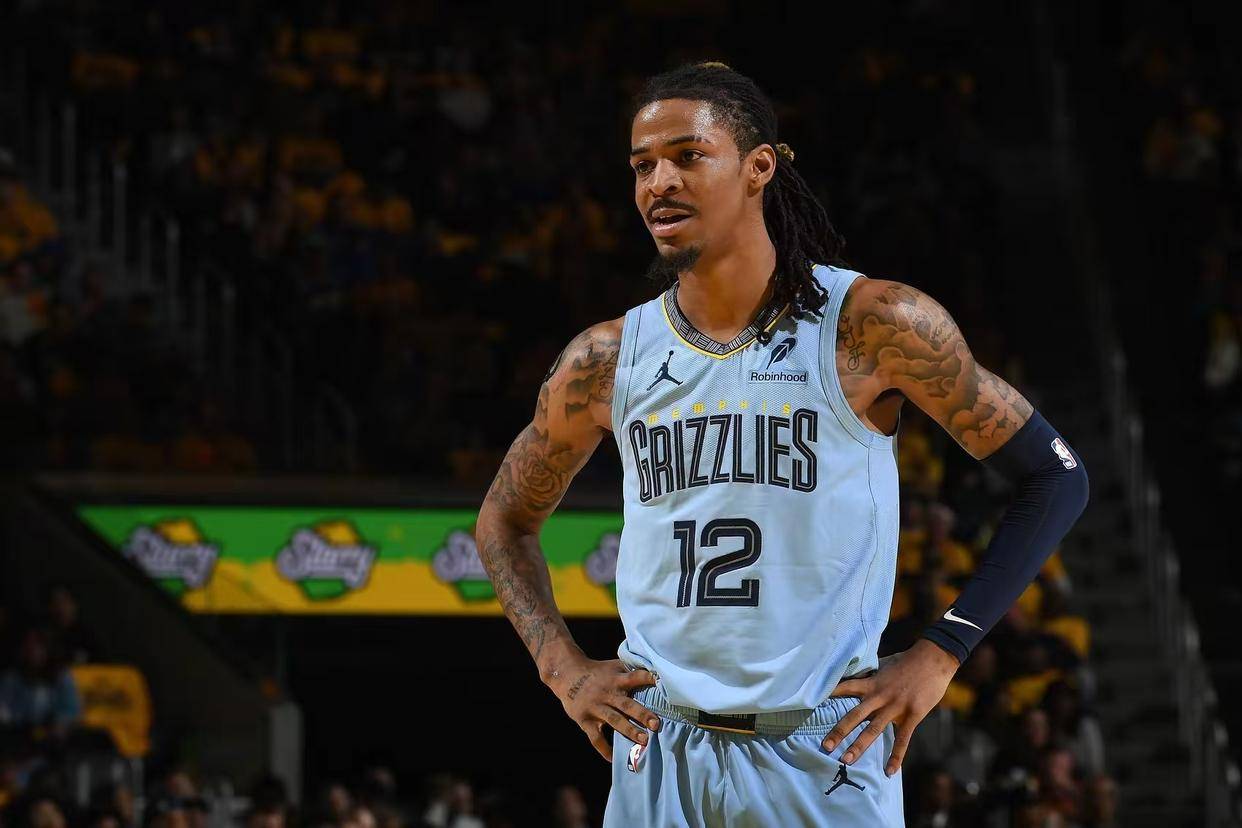 阿根廷男篮逆转灰熊，布克送出助攻