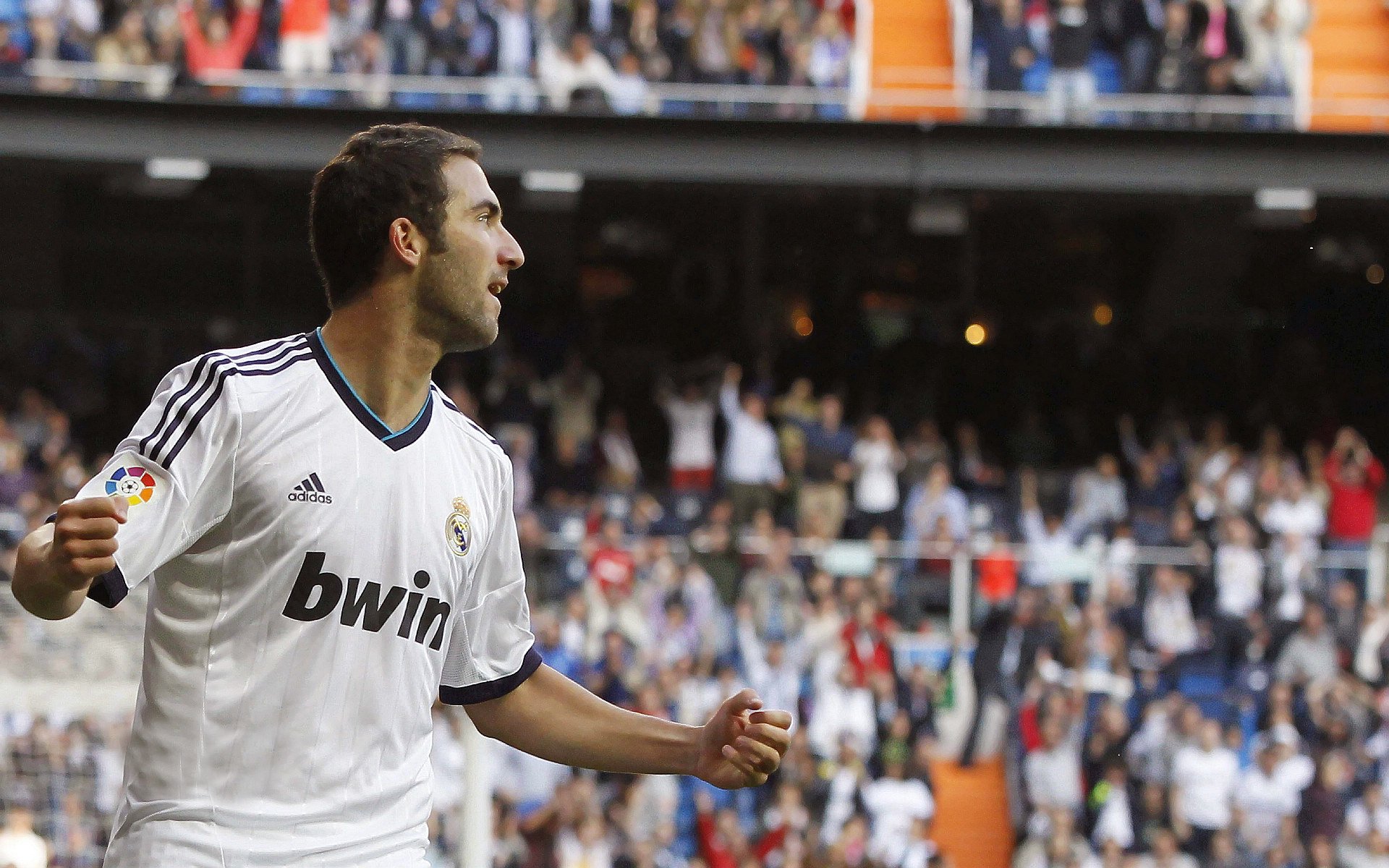 阿克统治级数据铸就传奇,摩纳哥铁蹄踏平英格兰神话