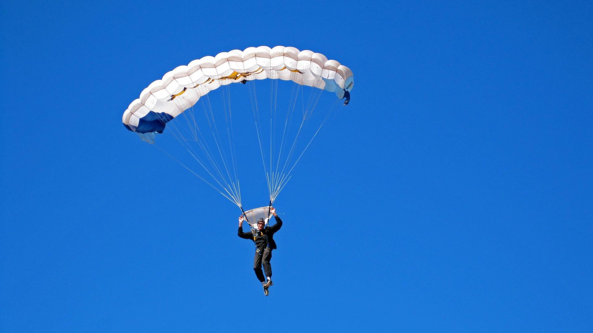 跨界称王,从绿茵到街道,征服者的唯一法则