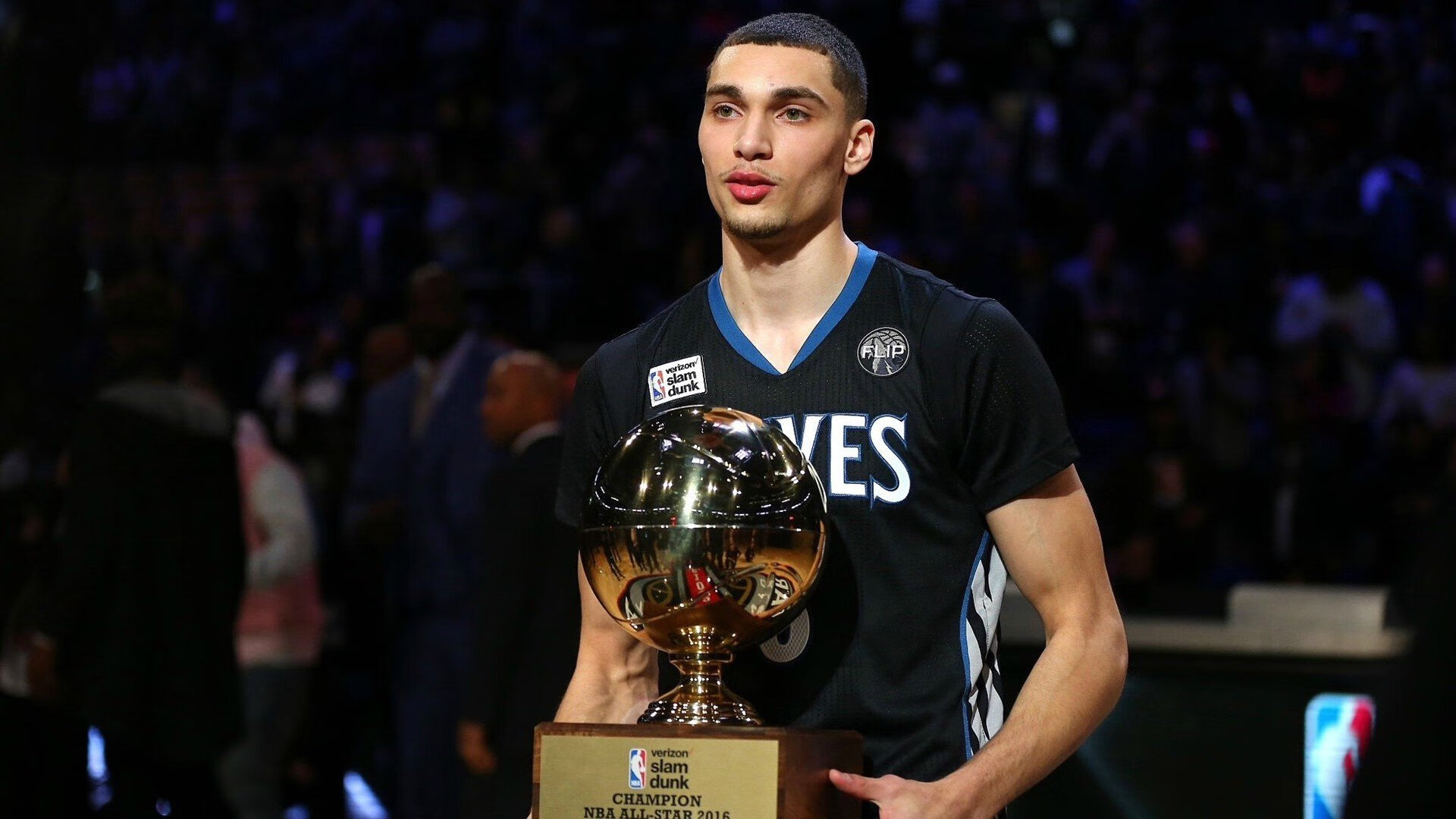 跨界称王,从绿茵到街道,征服者的唯一法则