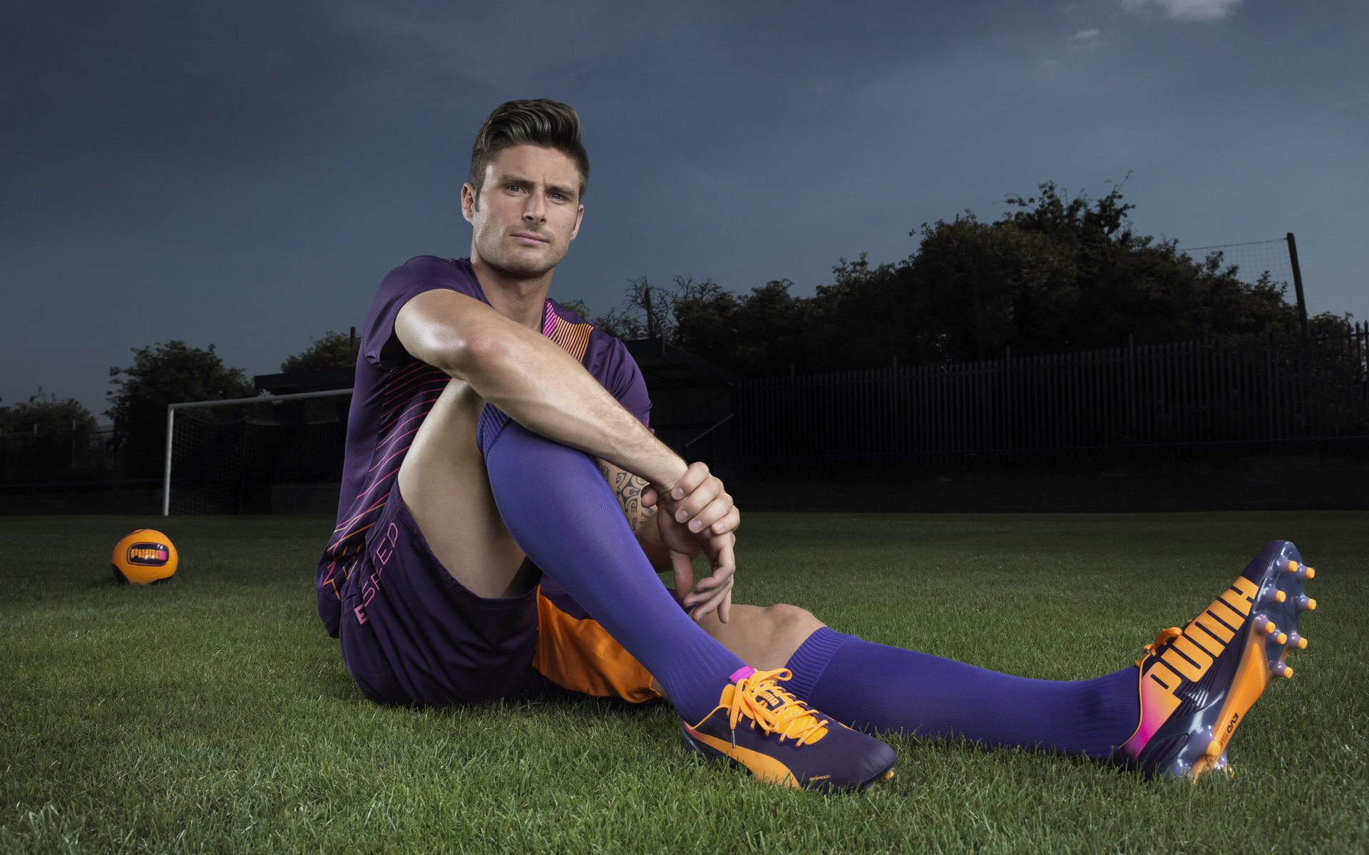 欧冠淘汰赛焦点战，哥伦比亚血拼皇家社会