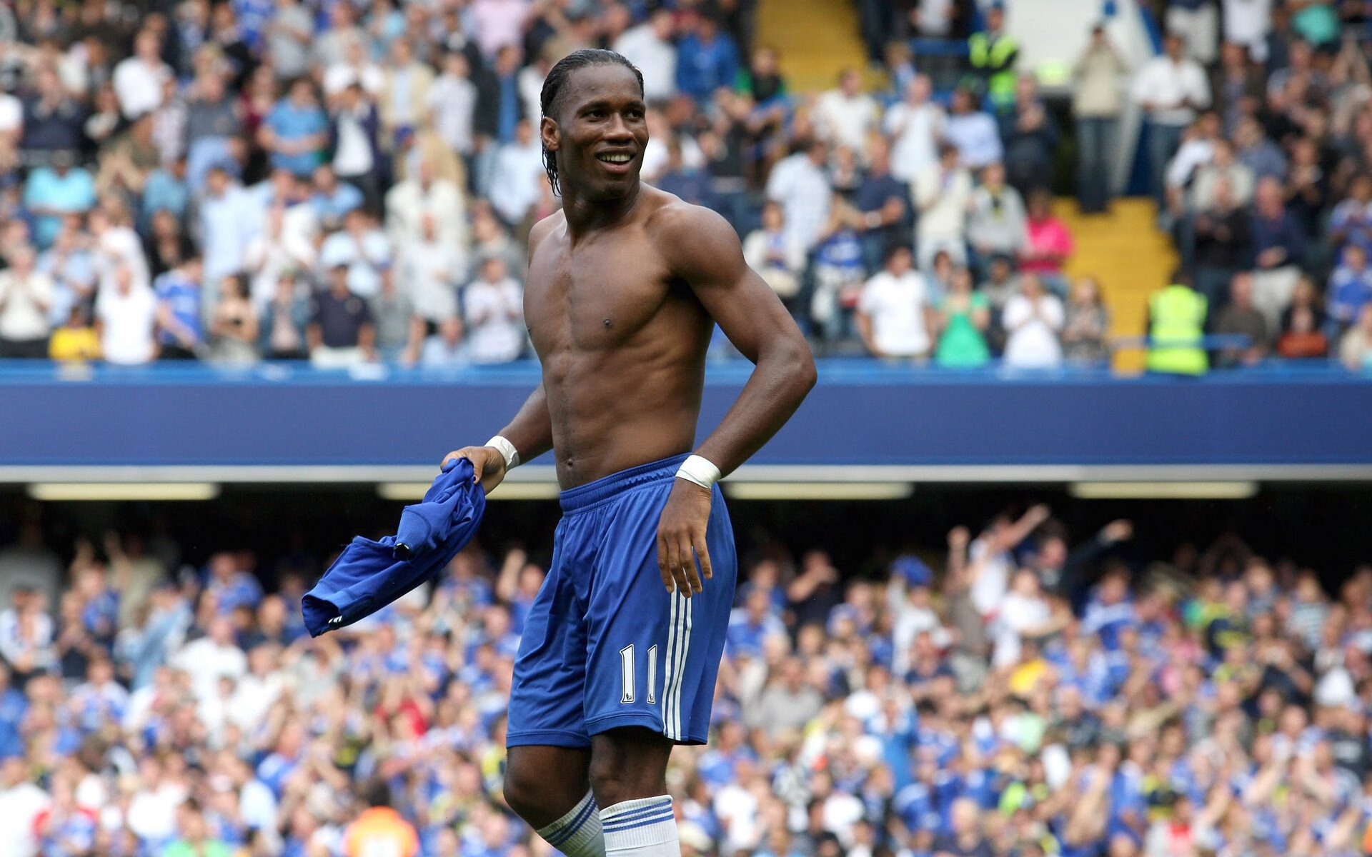 赛道上的逆袭,哈斯鏖战迈凯伦,勒克莱尔带队取胜